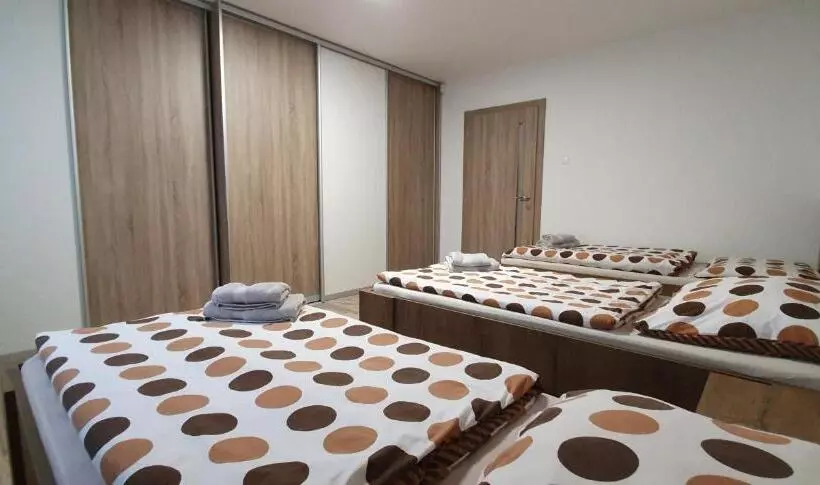 Retkeilymaja Ubytovanie Hk