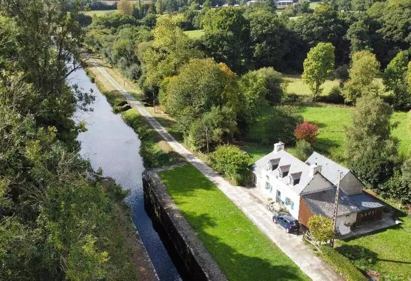 Aamiaismajoitus (B&B) Ecluse De L Ile