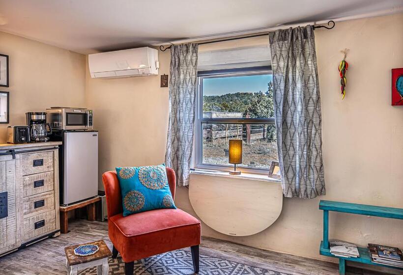 مبيت وإفطار Pet Friendly Piñon Heaven