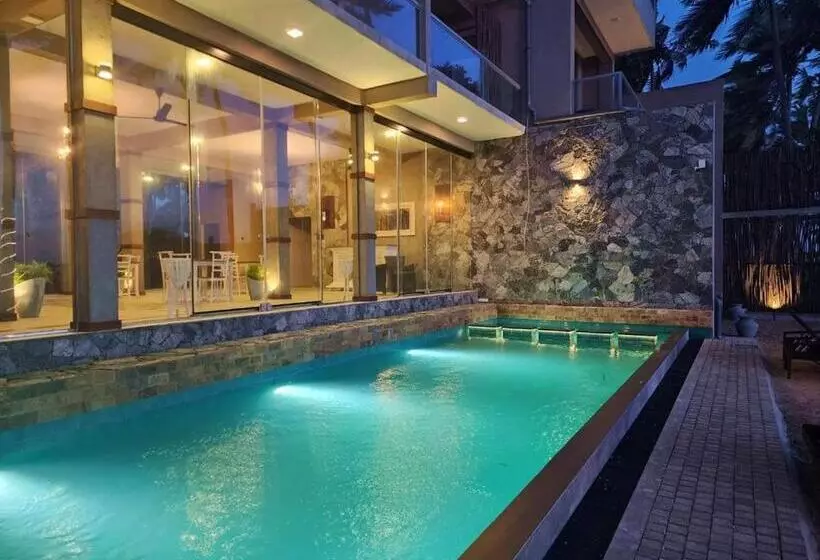 ホテル Adique S Resorts