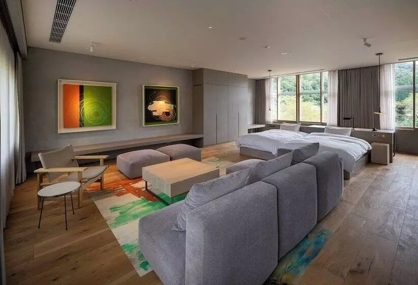 ホテル Auberge Eaufeu