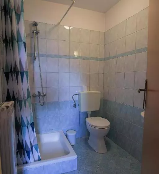 هتل Domačija Malnarjevi