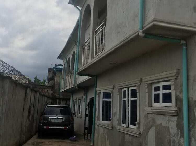 هتل Elders Hospitality And Comforts