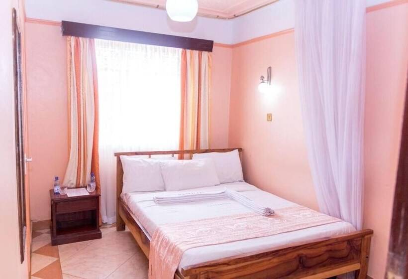 هتل Elders Hospitality And Comforts