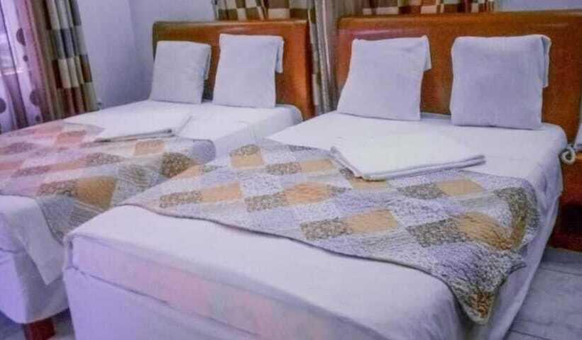 هتل Elders Hospitality And Comforts