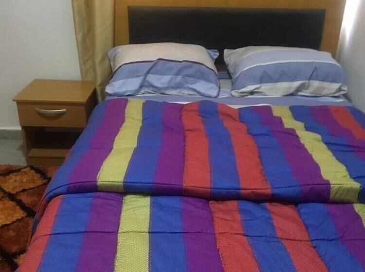 هتل Elders Hospitality And Comforts