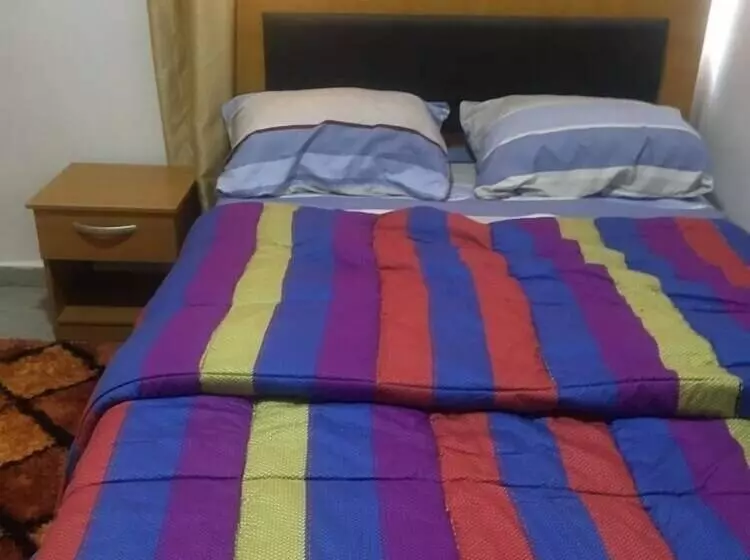 هتل Elders Hospitality And Comforts