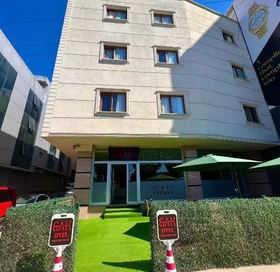 هتل Güneşli̇ Ai̇rport Sui̇te