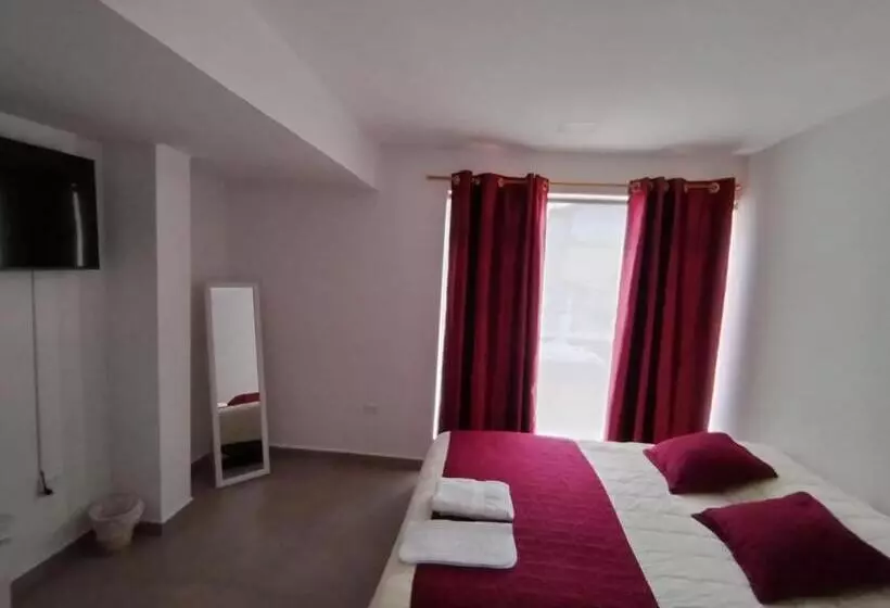 ホテル Hostal Verona