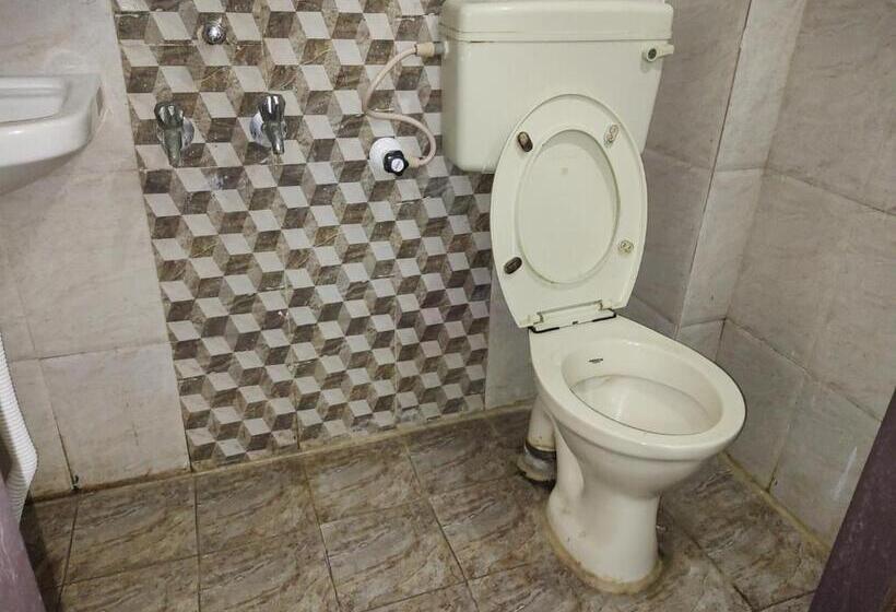 Отель Karthikeya Residency