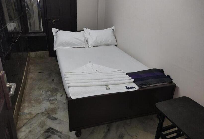 Отель Karthikeya Residency