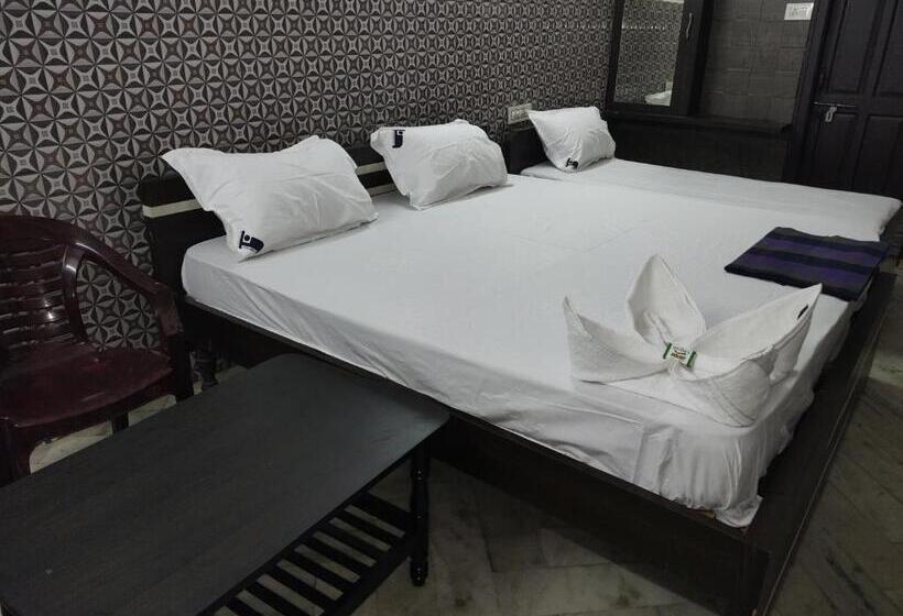 Отель Karthikeya Residency