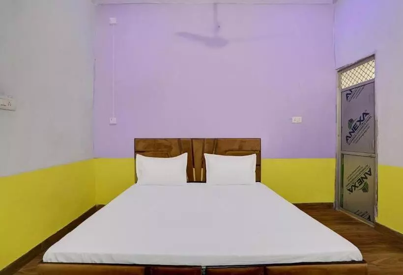 ホテル Oyo New Paradise Guest House