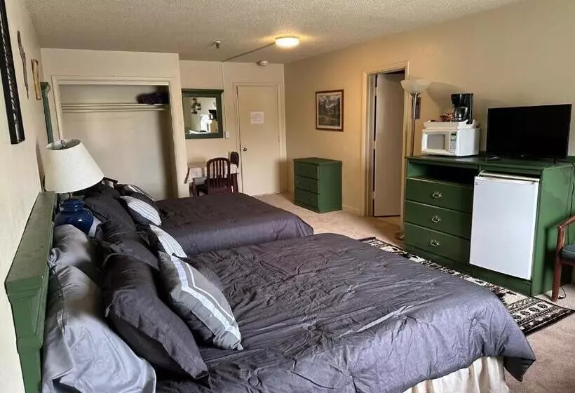 Hotelli The Kenai Inn