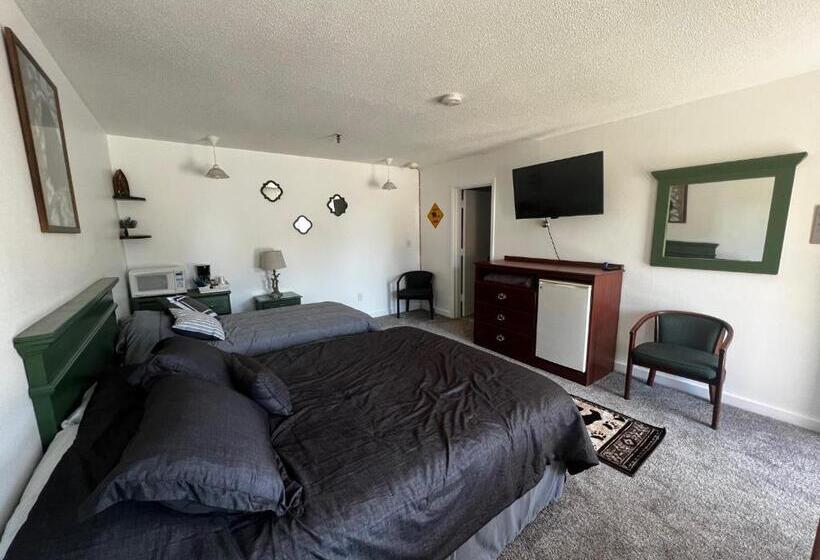 هتل The Kenai Inn