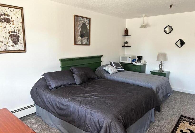 هتل The Kenai Inn