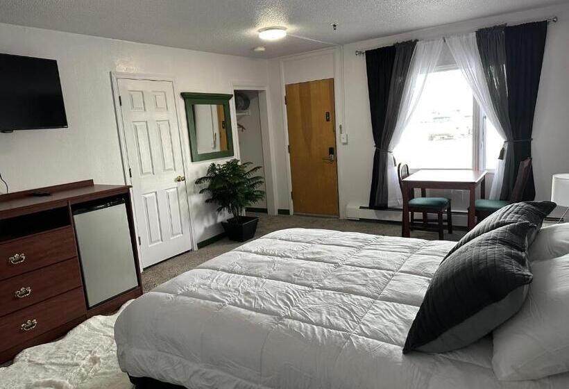 هتل The Kenai Inn