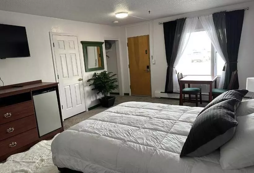 Hotelli The Kenai Inn