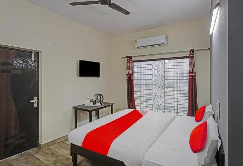 호텔 The Royale Stay