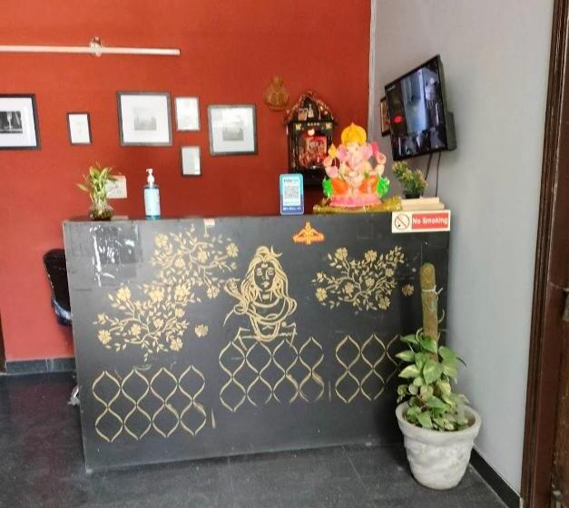 호텔 The Royale Stay