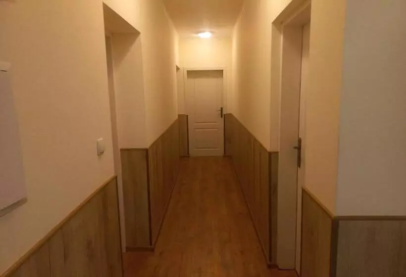 ペンション стаи за гости Toda