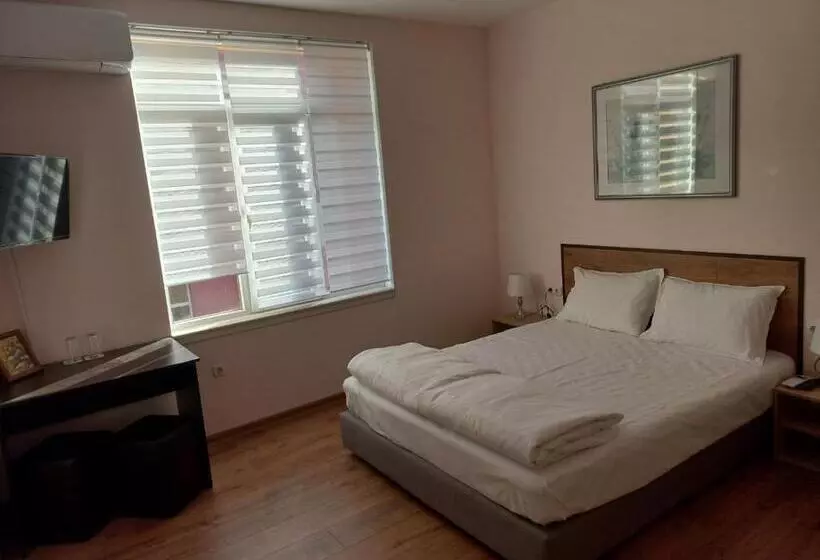 ペンション стаи за гости Toda