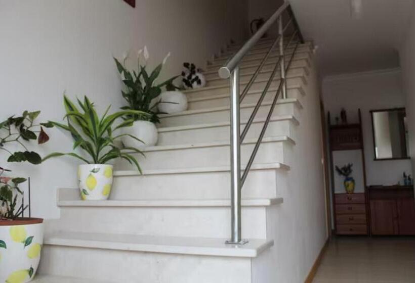 פנסיון Casa Dos Limões