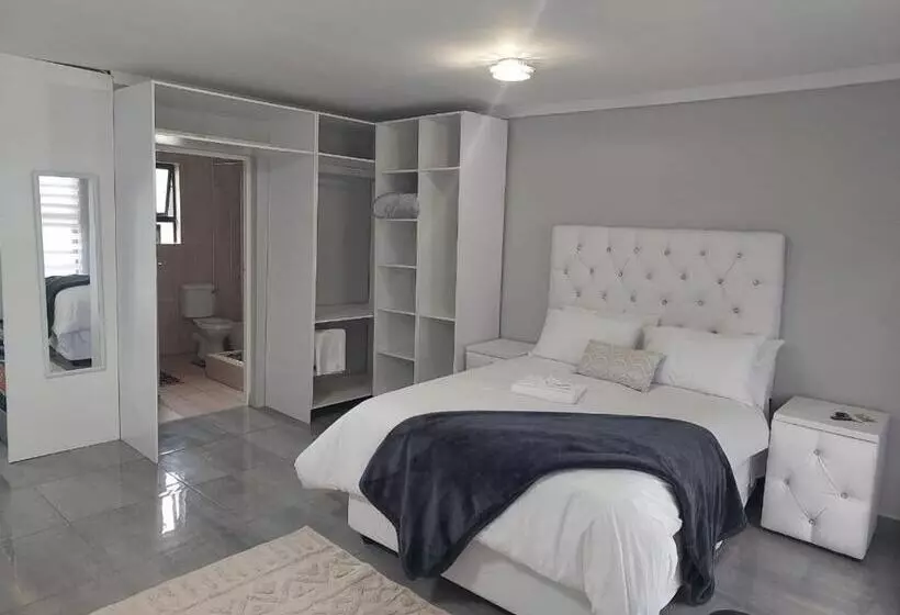 ペンション Lennox Guest House