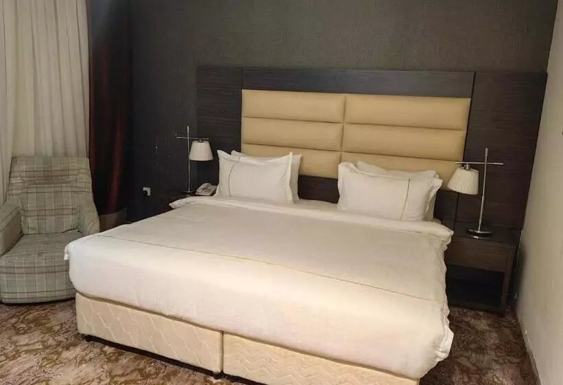 فندق دان البلاتيني