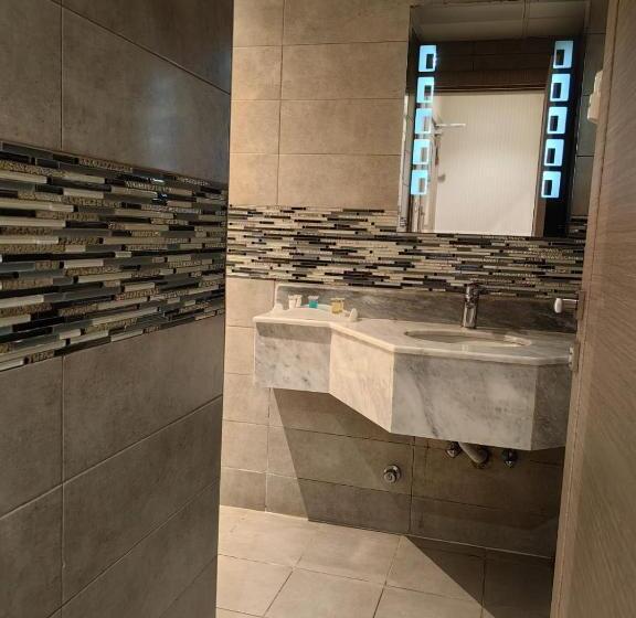 فندق دان البلاتيني