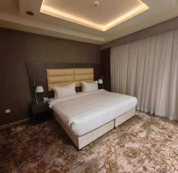 فندق دان البلاتيني