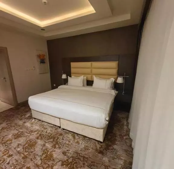 فندق دان البلاتيني