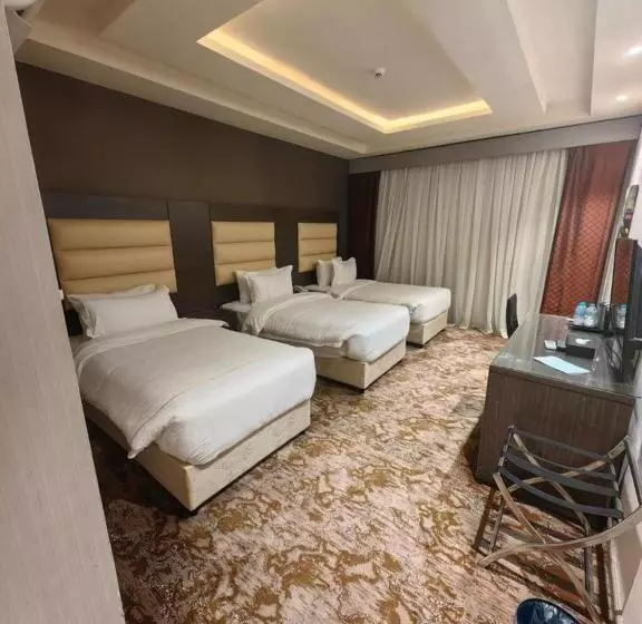 فندق دان البلاتيني