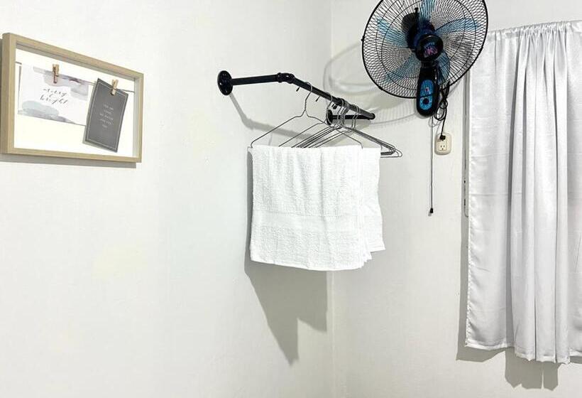 هاستل Hostal Villa Marta