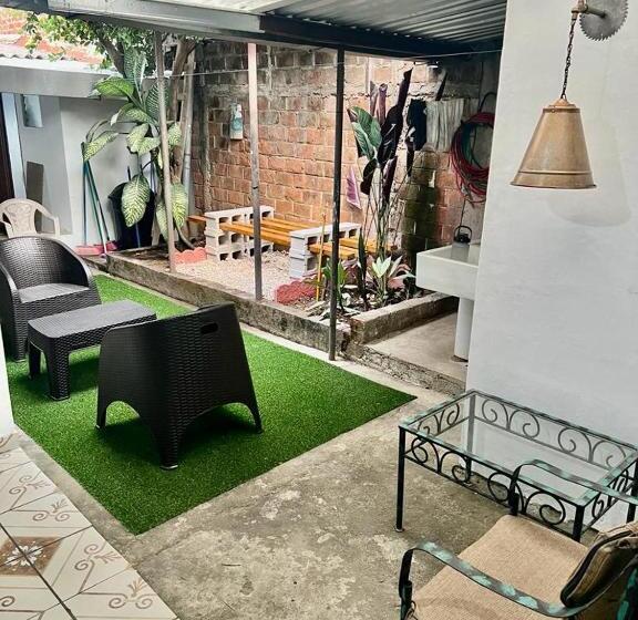 هاستل Hostal Villa Marta