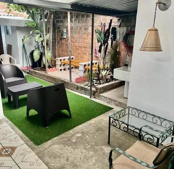 هاستل Hostal Villa Marta
