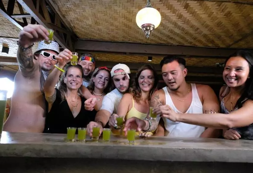 Retkeilymaja Mad Monkey Siquijor