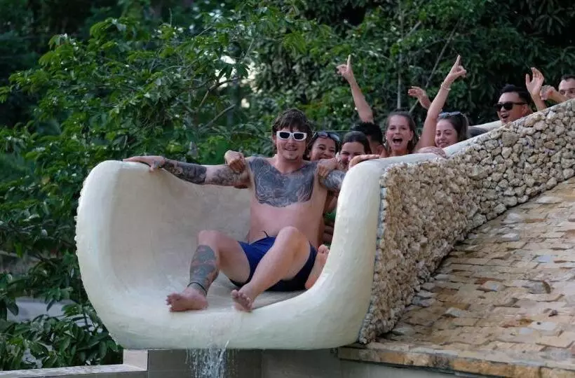 Retkeilymaja Mad Monkey Siquijor