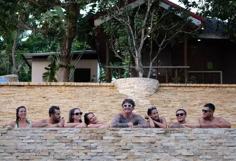 Retkeilymaja Mad Monkey Siquijor