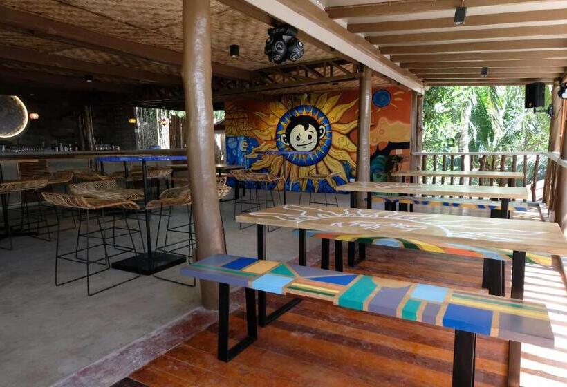 Szálló Mad Monkey Siquijor