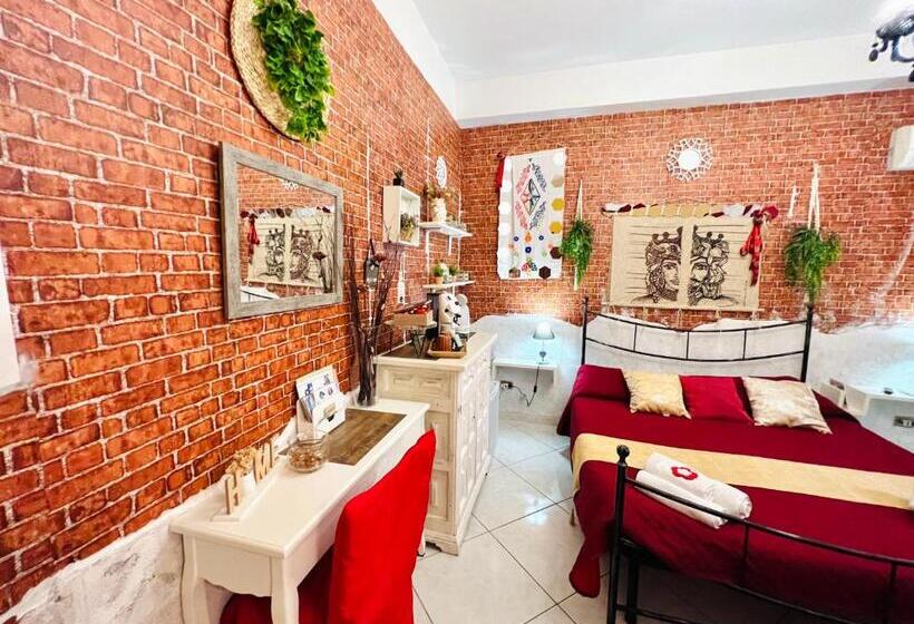 تختخواب و صبحانه Regina Elena