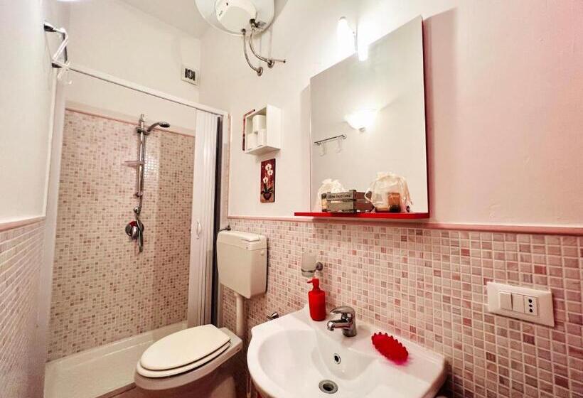 تختخواب و صبحانه Regina Elena