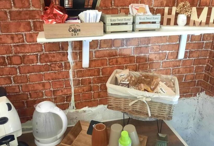 تختخواب و صبحانه Regina Elena