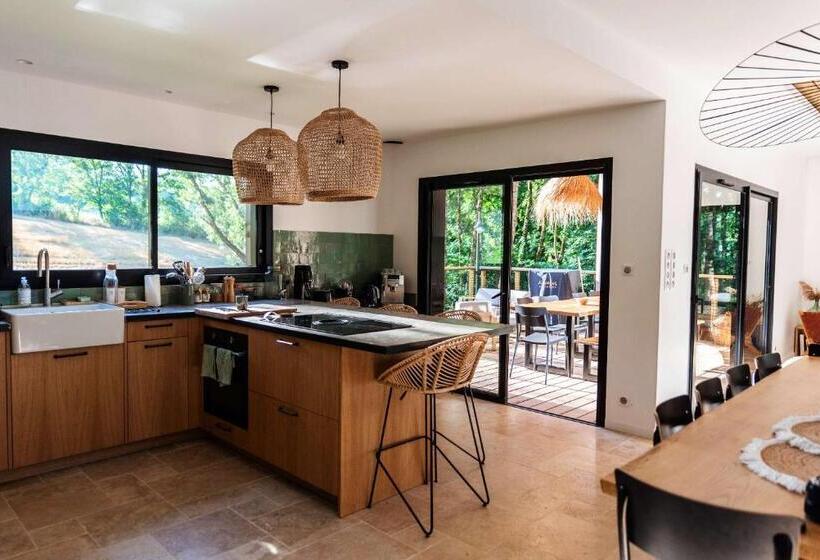 민박 Dans Les Arbres