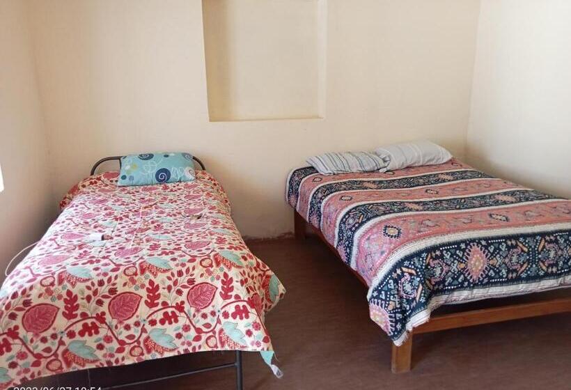 مبيت وإفطار La Casa De Yllari