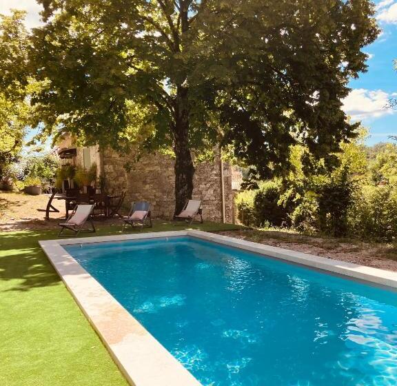 ベッドアンドブレックファースト Le Domaine Sainte Raffine, Piscine, Charme Et Insolite
