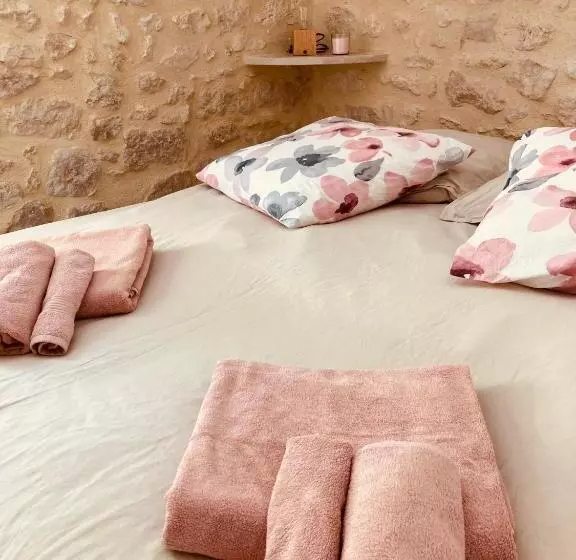 Aamiaismajoitus (B&B) Le Domaine Sainte Raffine, Piscine, Charme Et Insolite