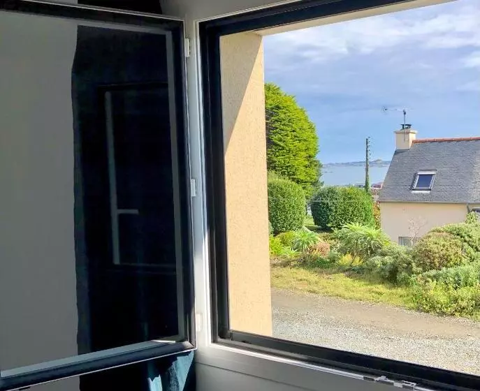 ベッドアンドブレックファースト Les Chambres Du Roc H Hir à Loguivy De La Mer