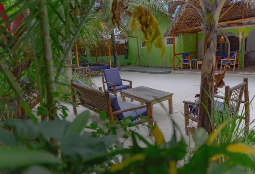 ホテル Bustani Lodge