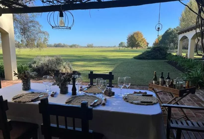 Hotelli Estancia San Mateo